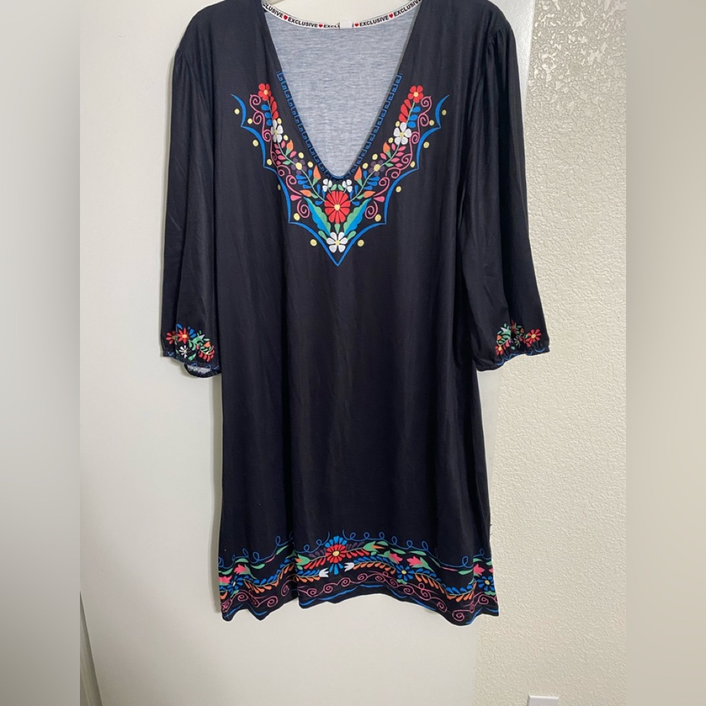 Exclusive black v neck dress XXL